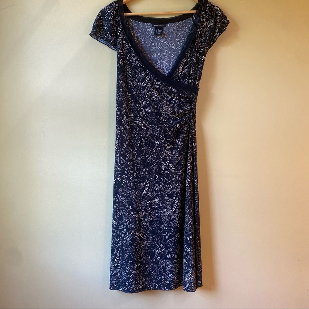 BCBGMaxAzria Black Paisley Faux Wrap Vneck Lace Cap Sleeve Size Small
